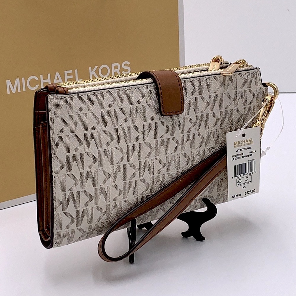 MICHAEL KORS LARGE DOUBLE ZIP WALLET WRISTLET 
COLOR: Vanilla LUGGAGE SI… - Picture 3 of 14